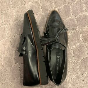Steven by steve madden black point toe loafers great condition 7.5